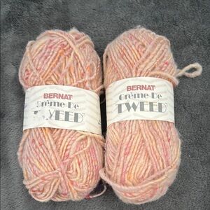 Bernat Crème De Tweed Yarn